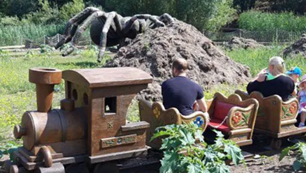 Märcheneisenbahn Dinosaurier