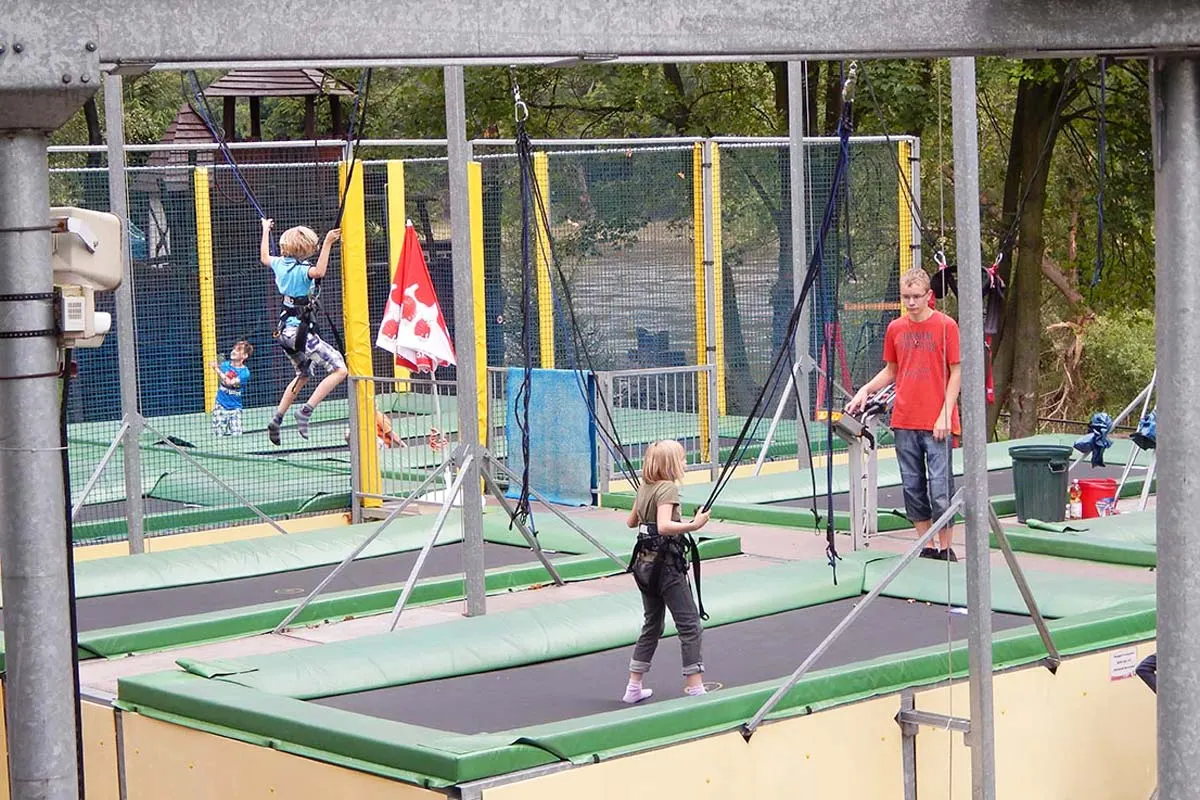 Trampolin & Bungee-Trampolin