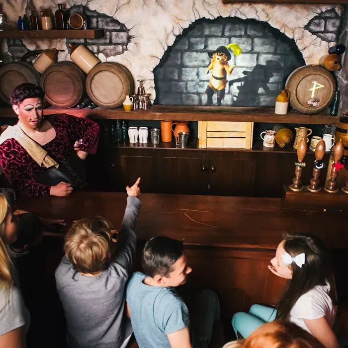 Poison apple pub