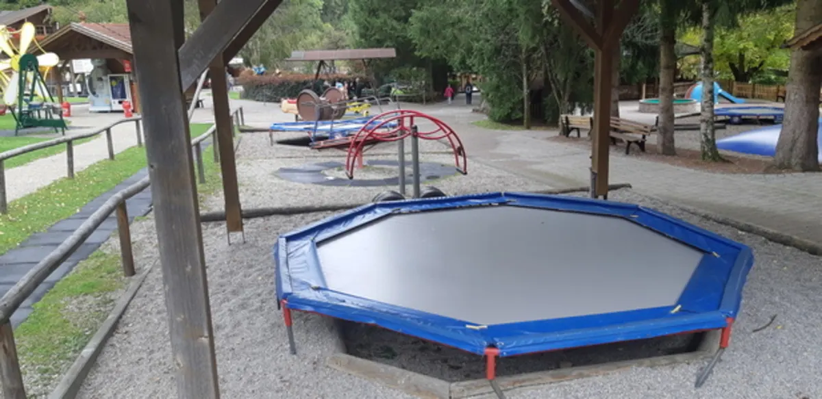 Trampolin