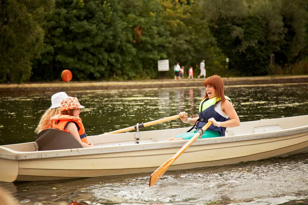 Lake Boats