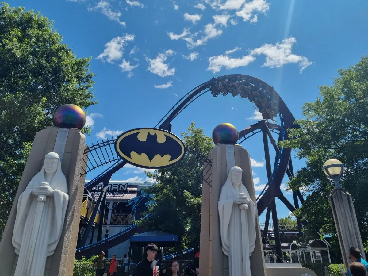 BATMAN THE DARK KNIGHT