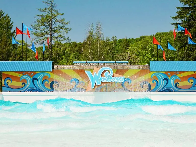Wowabunga Family Wave Pool