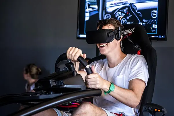 VR ZÓNA – AUTÓVERSENY