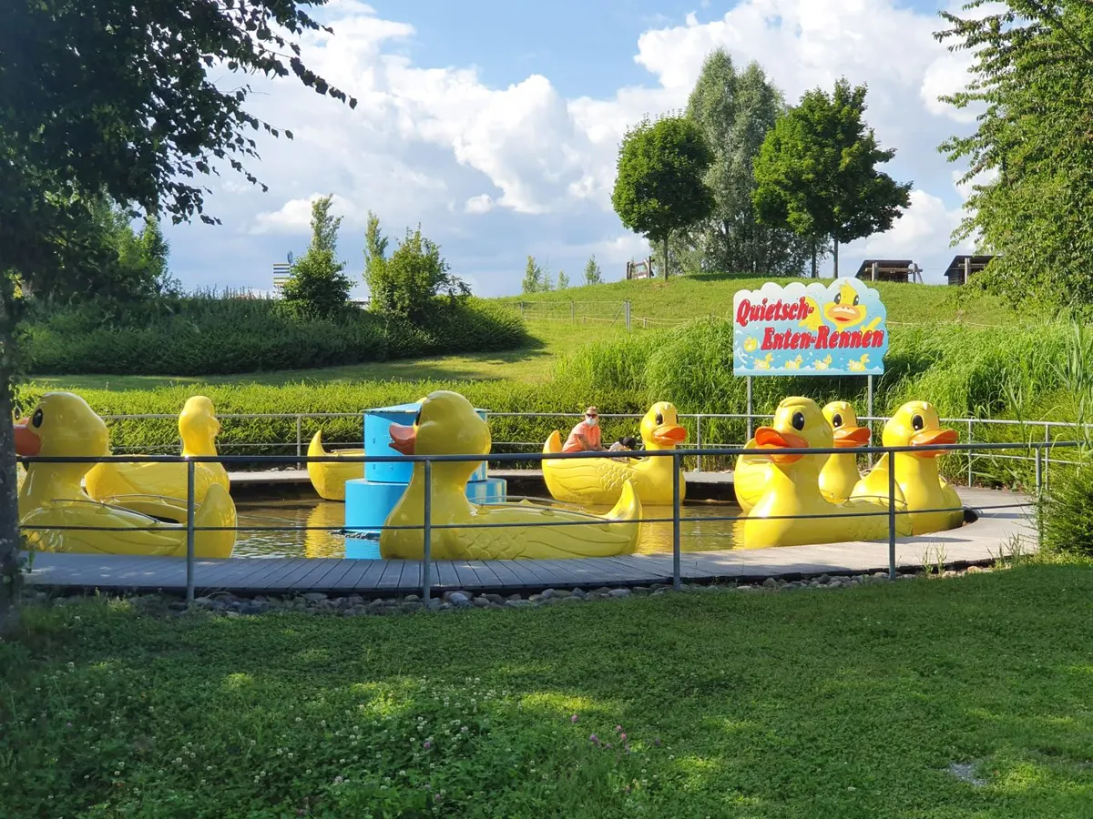 Quietsch-Entenrennen