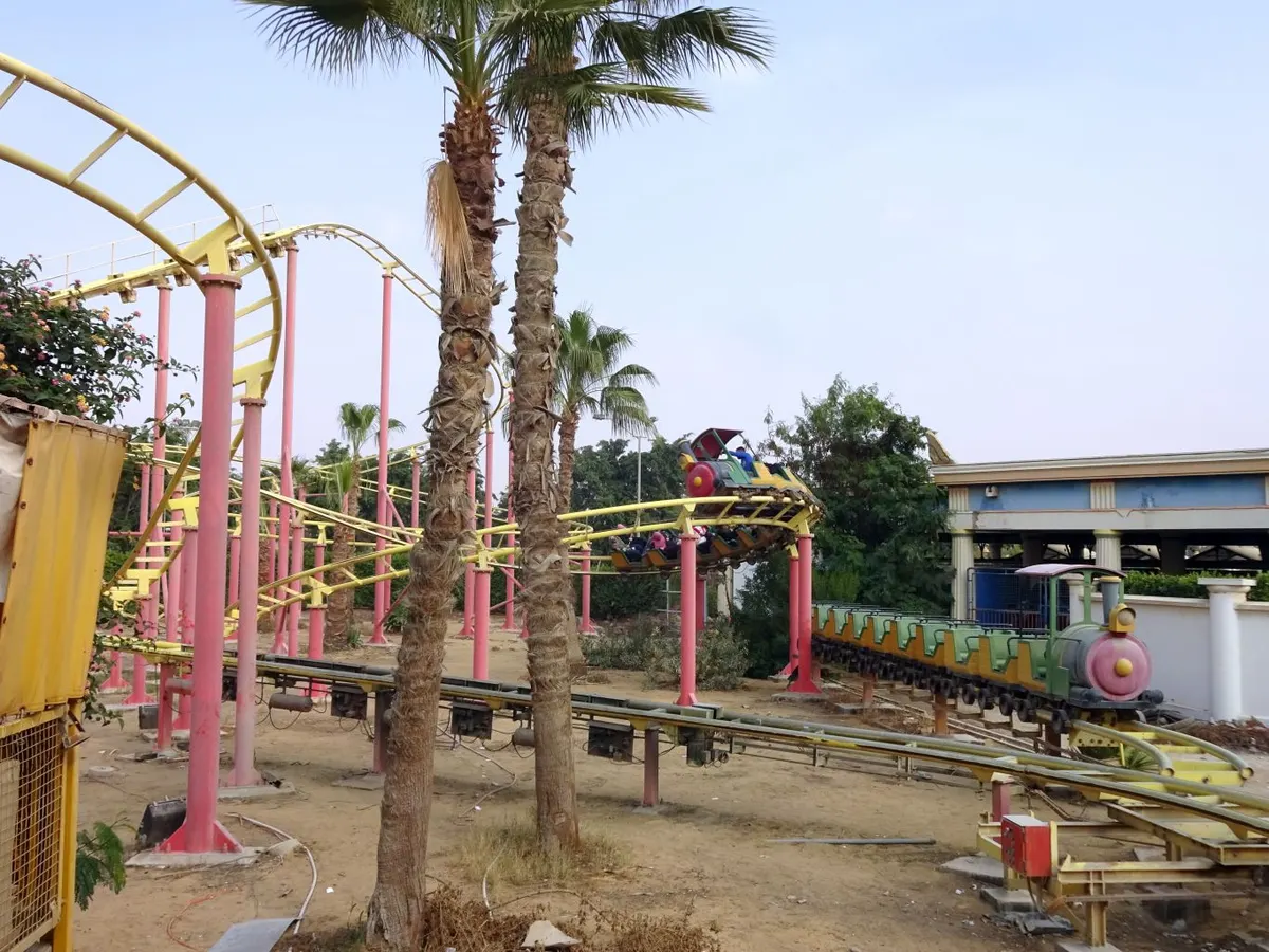 Family Coaster / Orient Express
