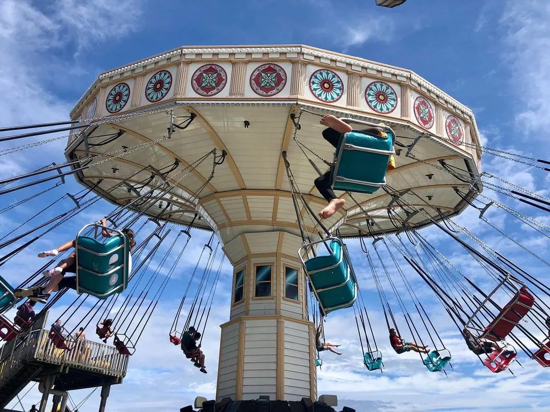 Wave Swinger