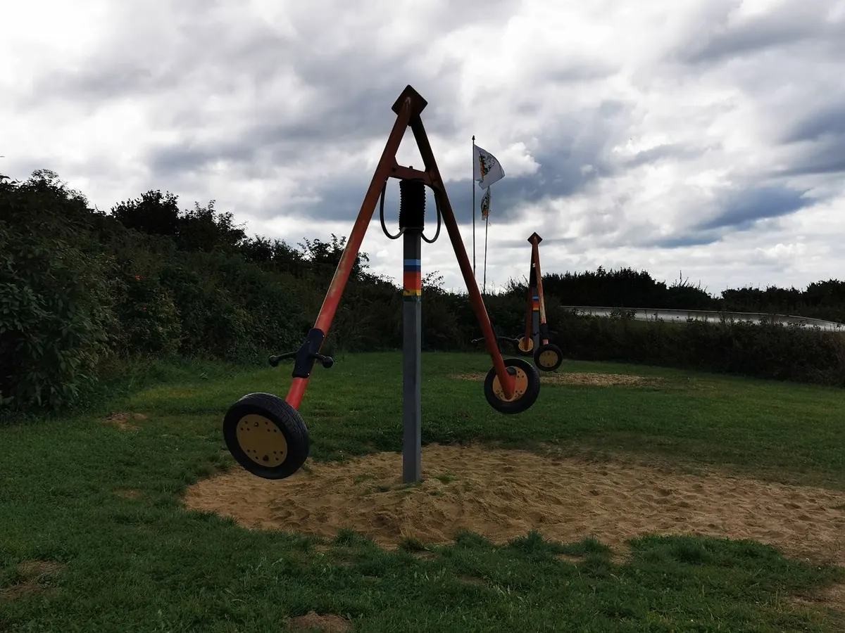 Kletternetze, Pendelschaukel, Hangrutsche