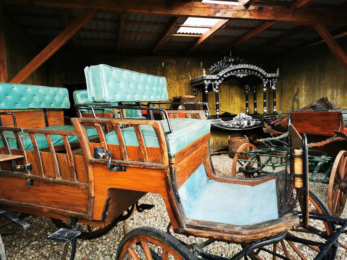 Kutschenausstellung / Dampflokomobil