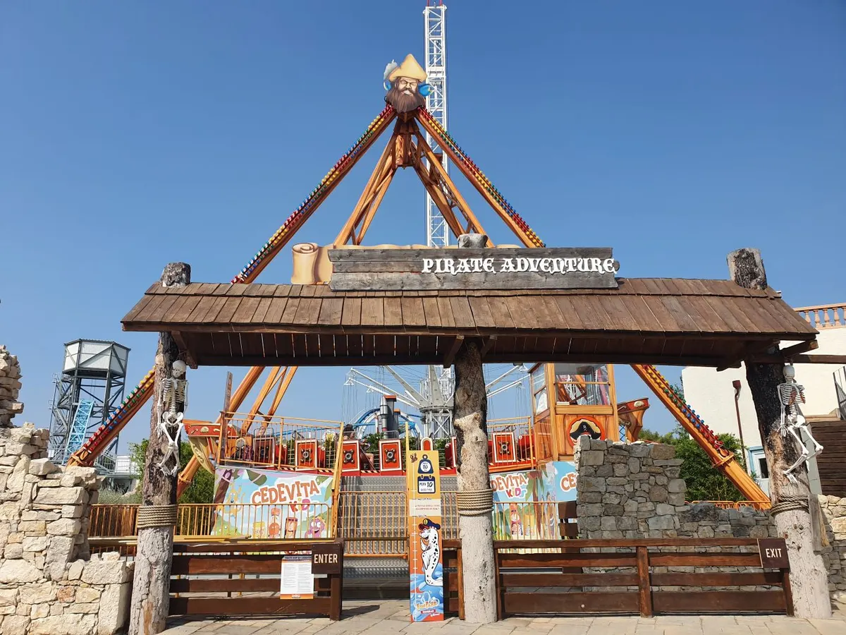 Pirate Ship