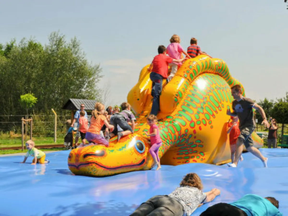 Spielanlage Wasserkissen vorne