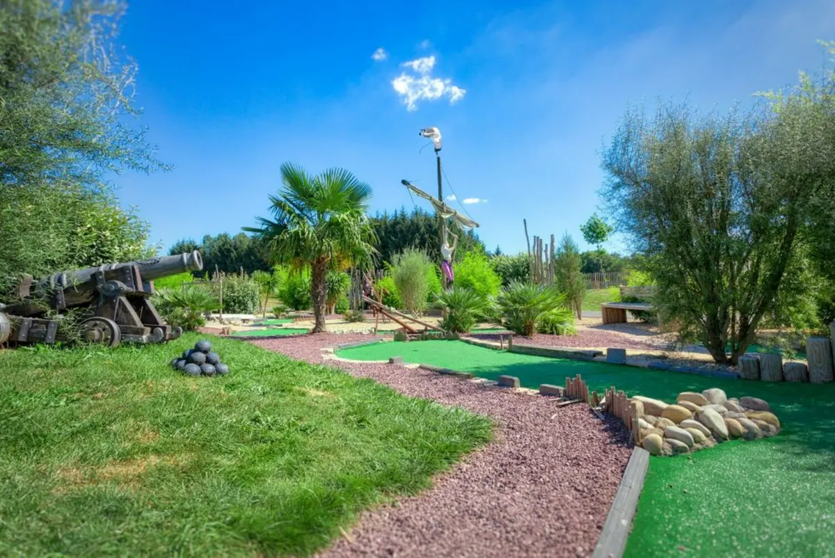 Adventure Mini Golf