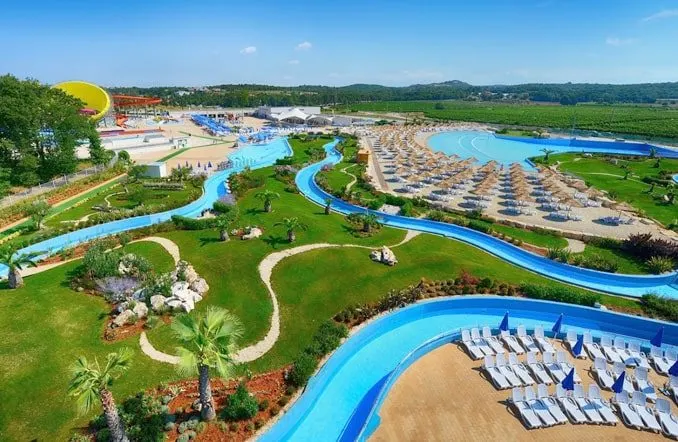 Lazy river