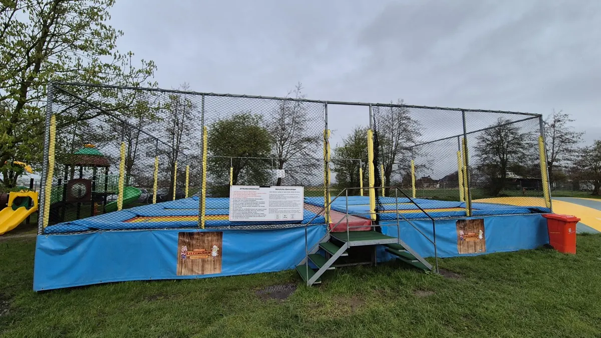 Trampoline