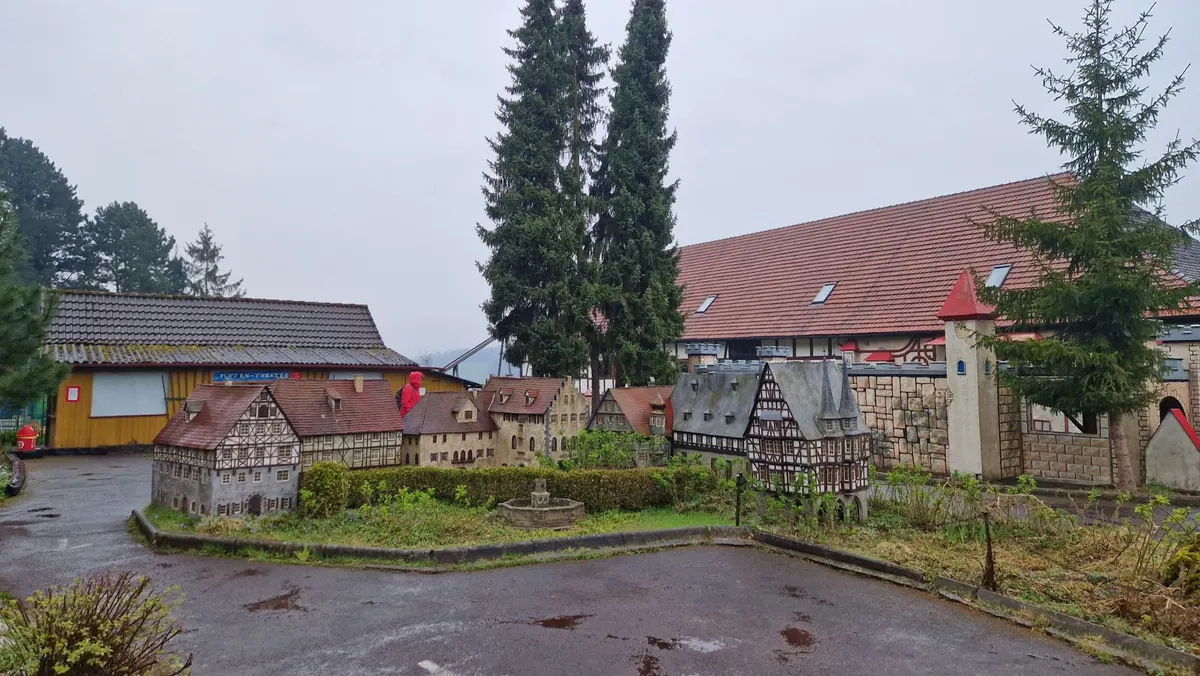 Ministadt mit Motorradscootern