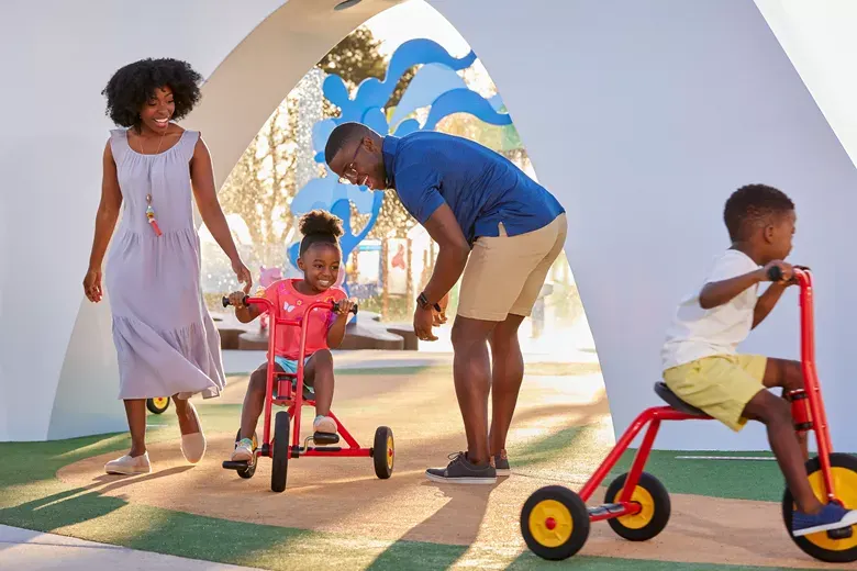 Peppa’ s Pedal Bike Tour and George' s Tricycle Trail
