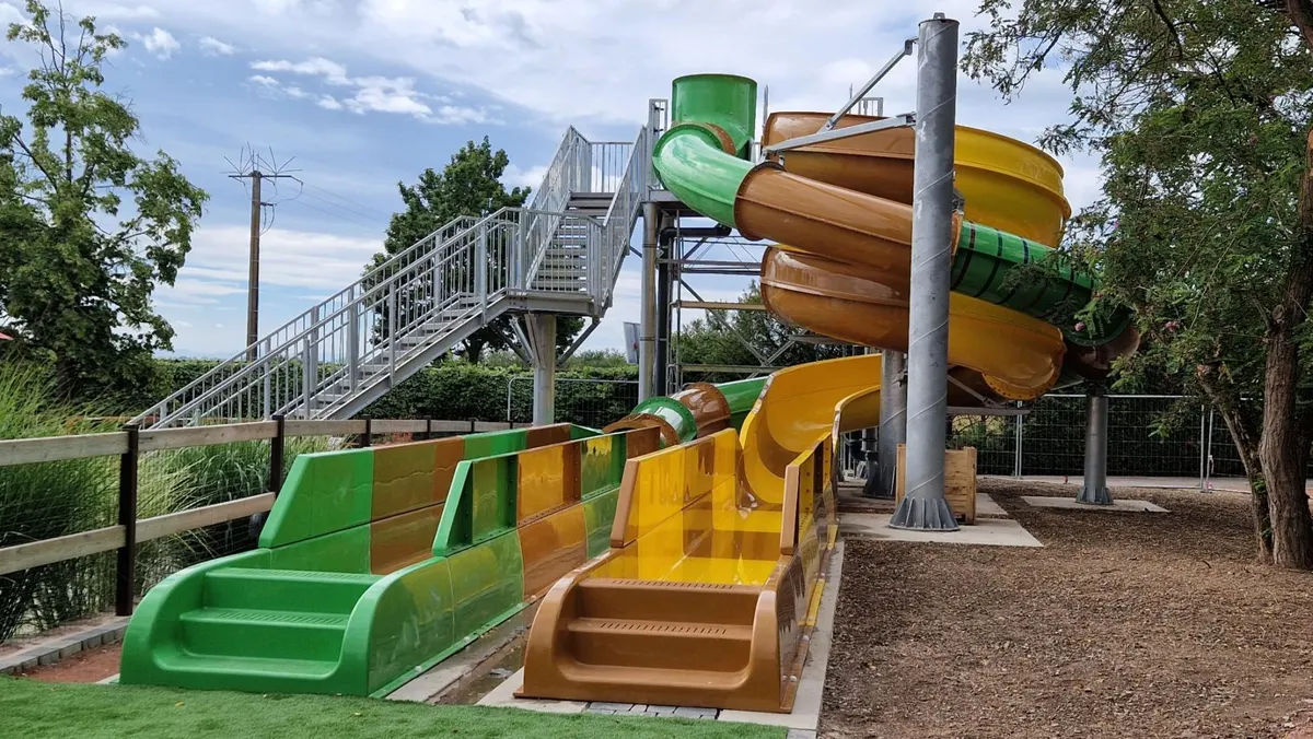 TOBOGGAN AQUATIQUE