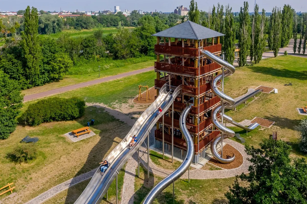 Rutschenturm