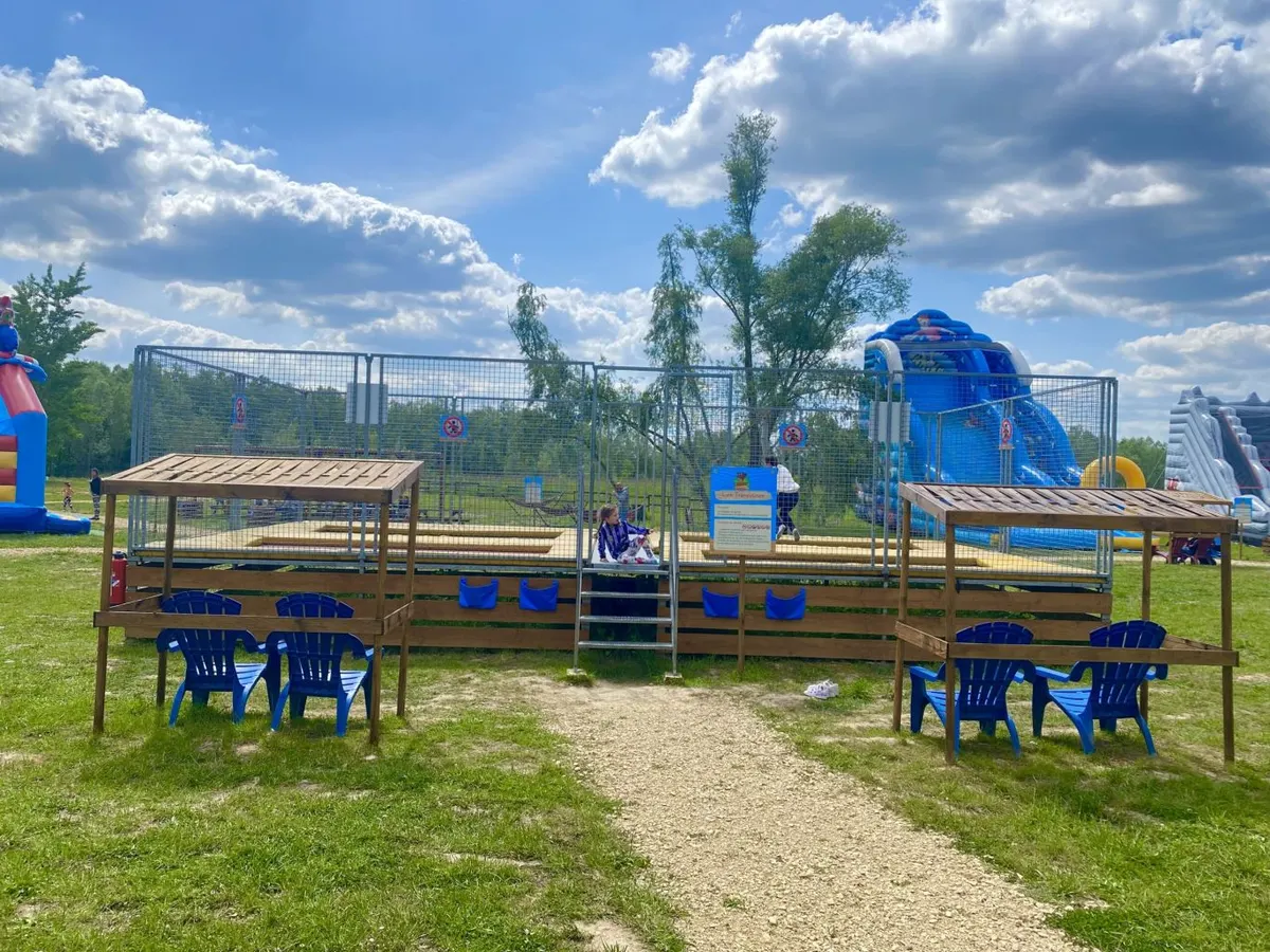 Les Trampolines