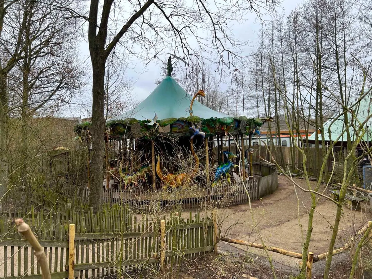 DinoCarrousel