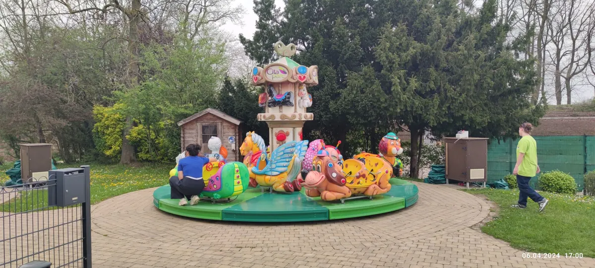 Le jardin des petites pousses - Manège pour enfants 2