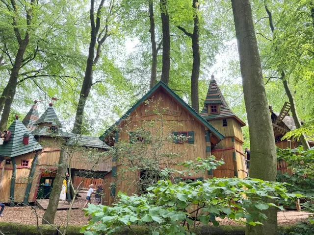 Märchenschloss und Märchenwald