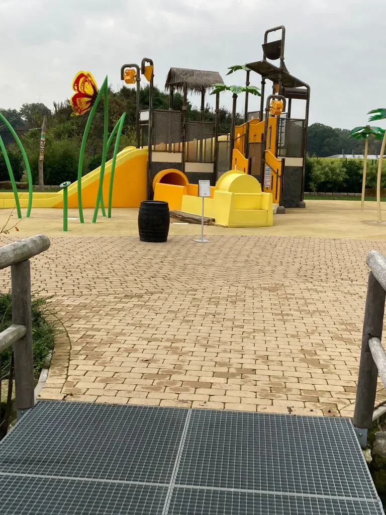 Tiki-Bay
