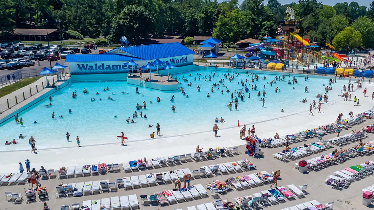 Giant Wave Pool