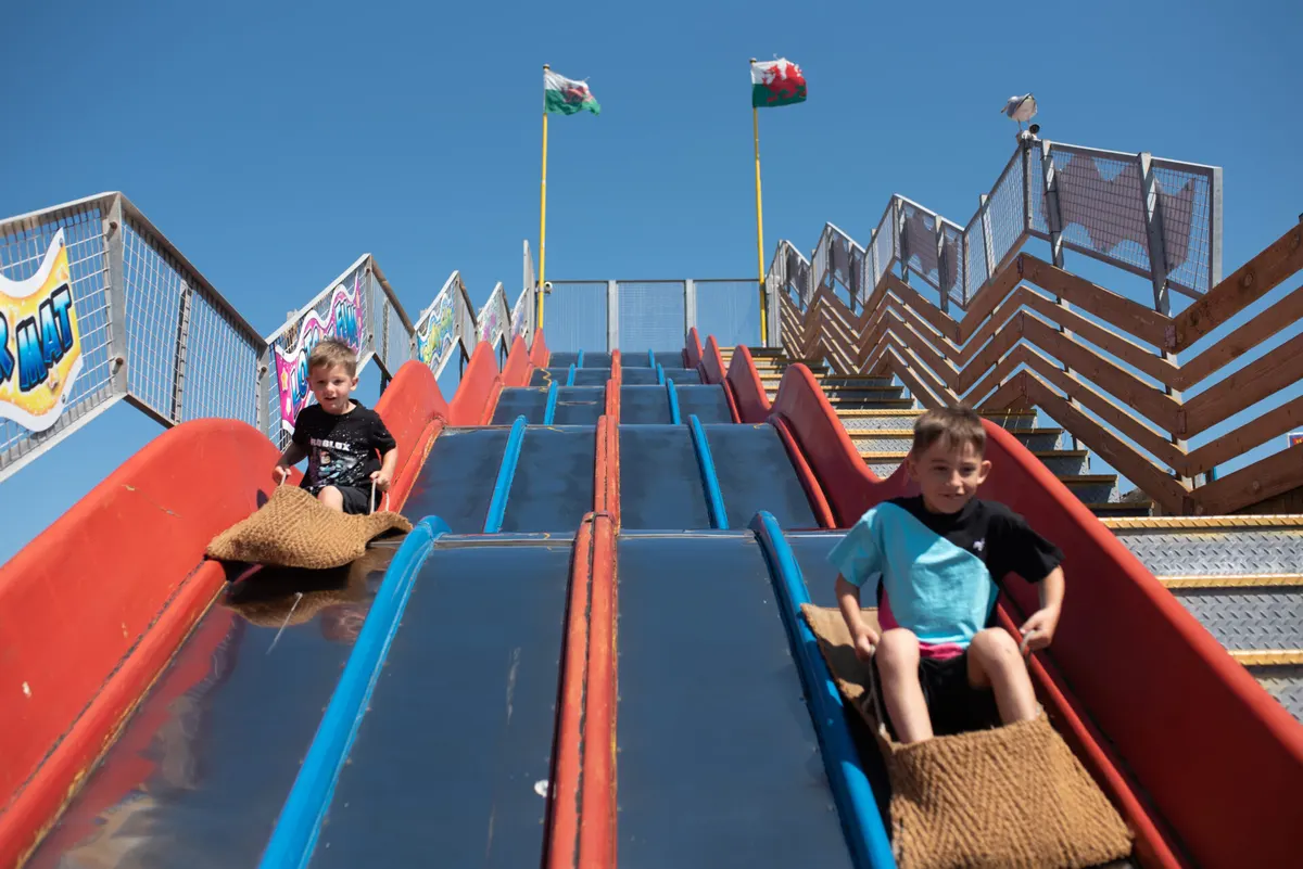 Astro Slide