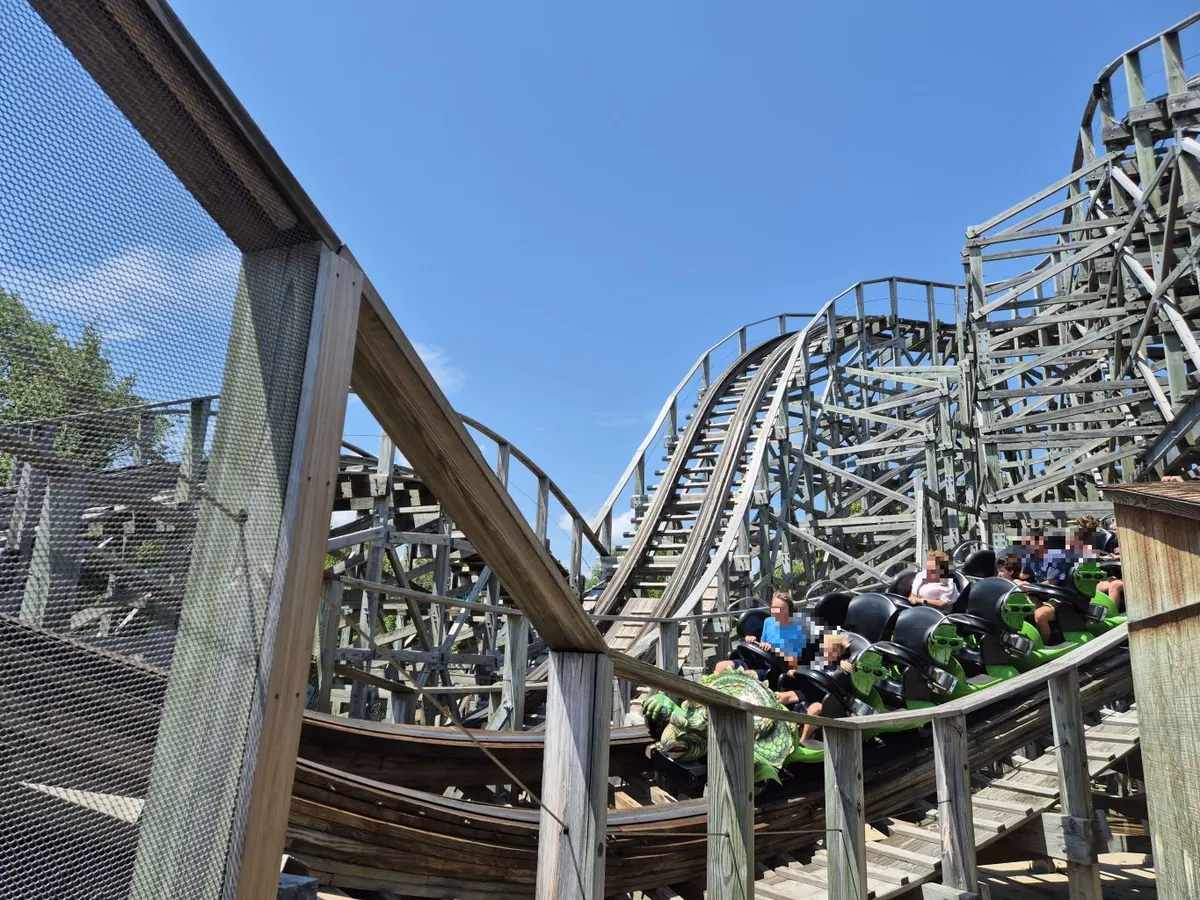 Roar-O-Saurus Coaster