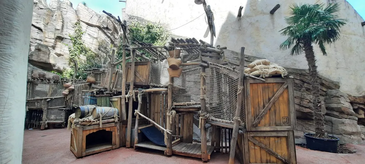 Mopti`s Monkey Depot