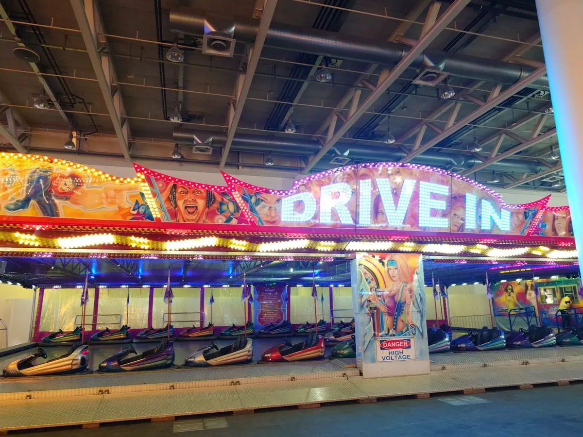 Autoscooter Drive In (Dienger, CH)