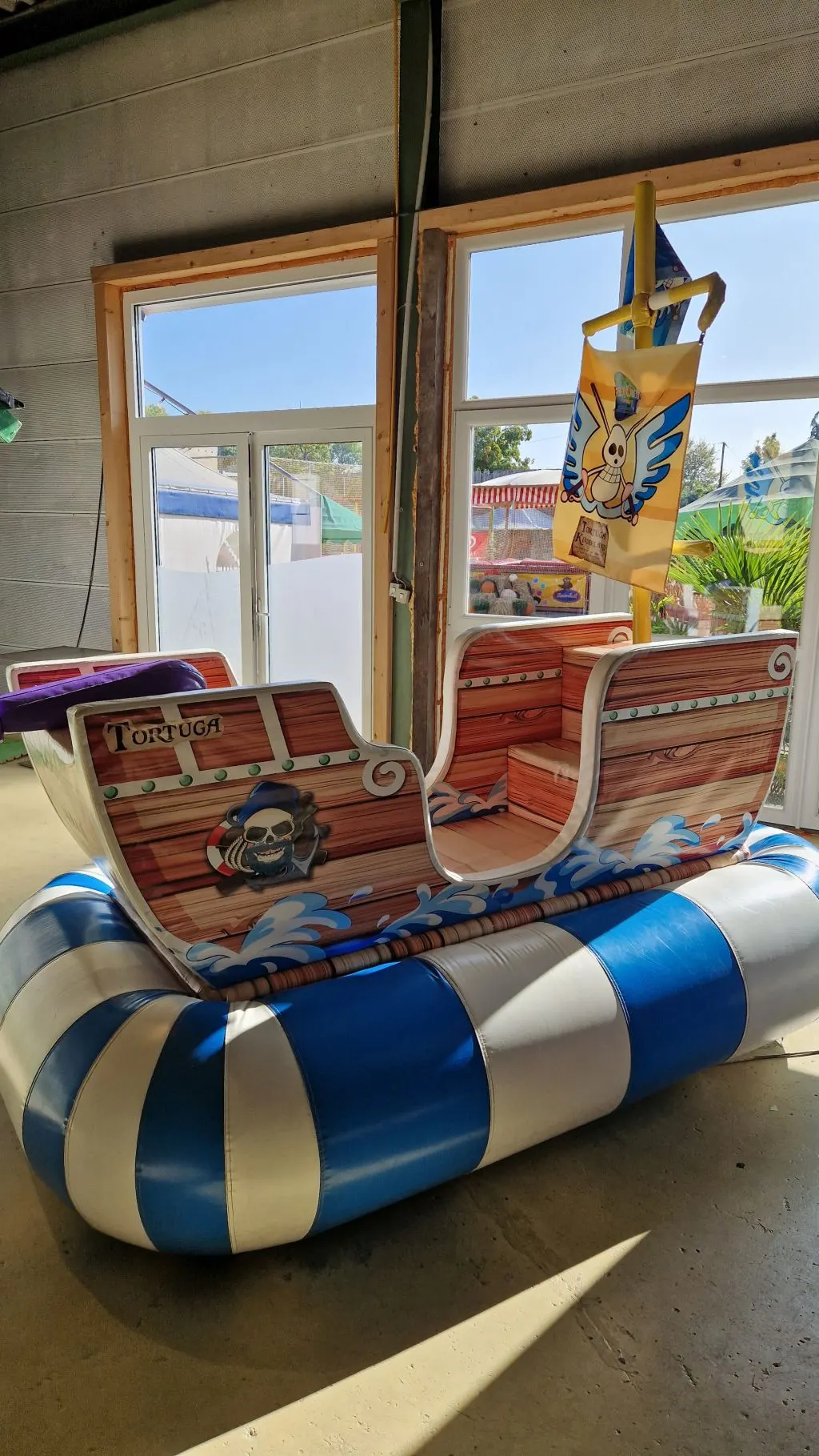 Stürmisches Piratenboot