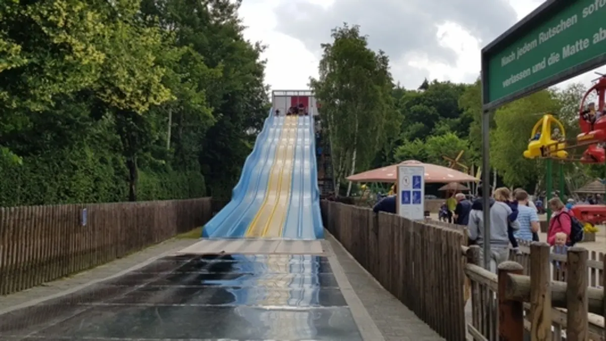 Riesen-Rutsche