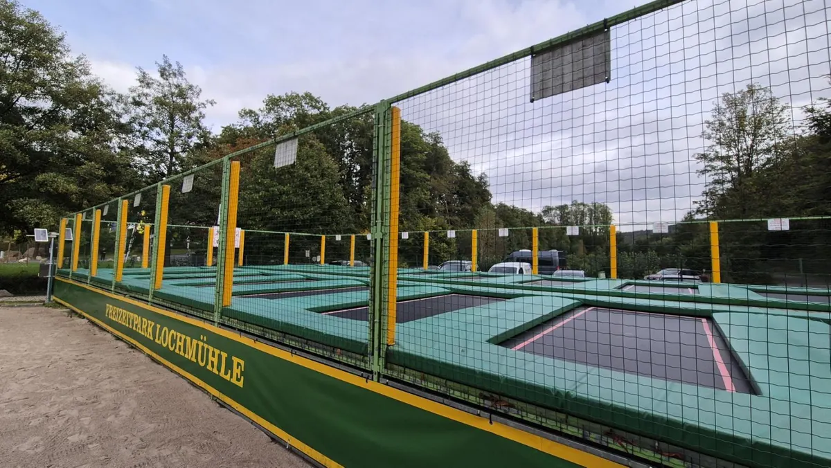 Trampolin-Großanlage