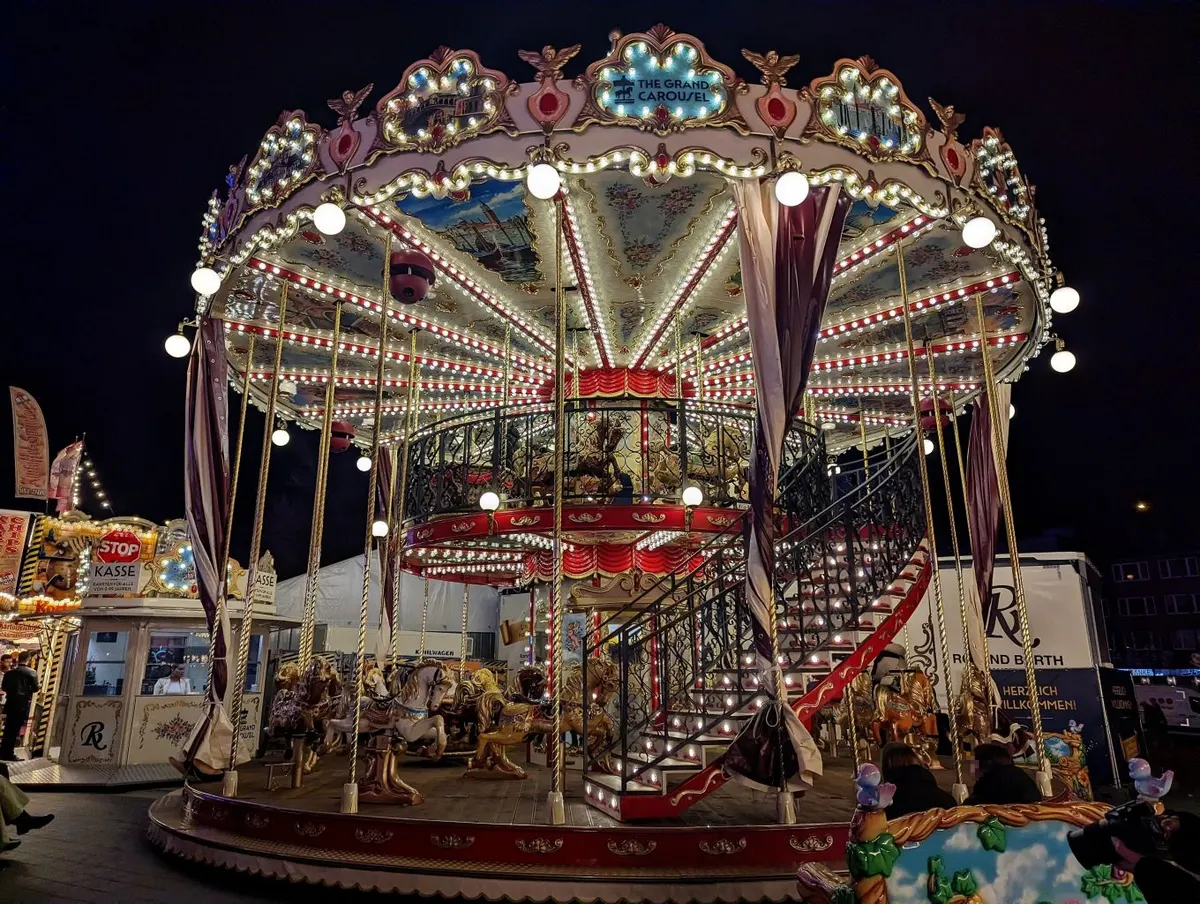 The Grand Carousel (Barth)