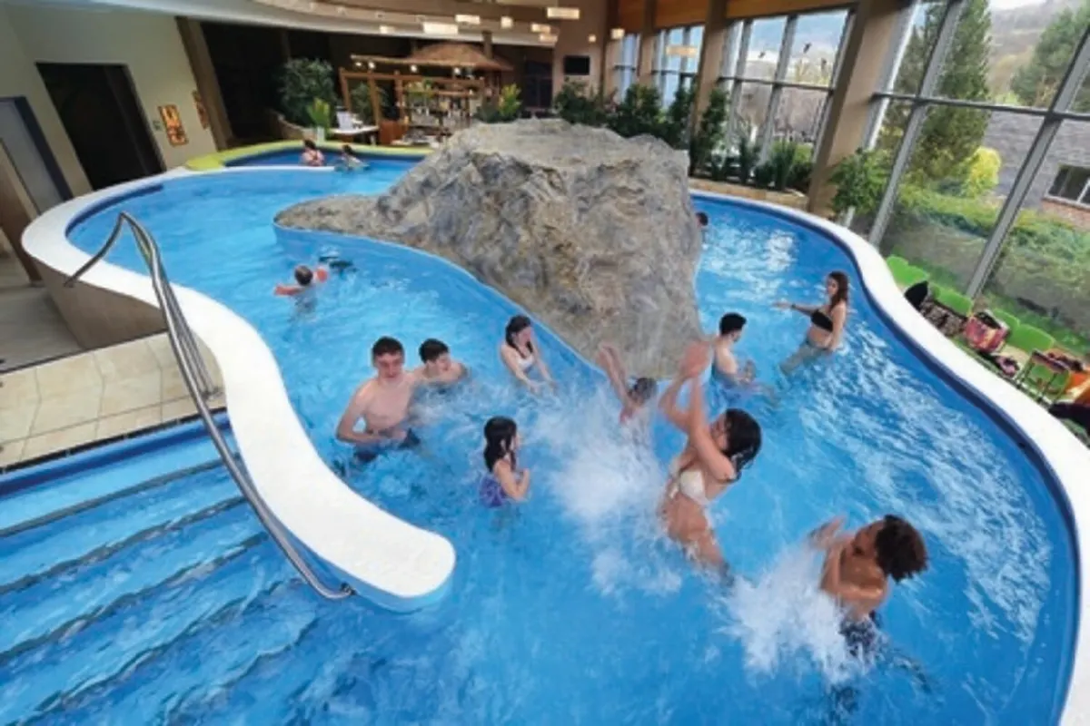 Erlebnisfluss mit Poolbar