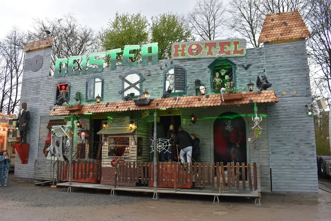 Geisterhotel (Burghard)