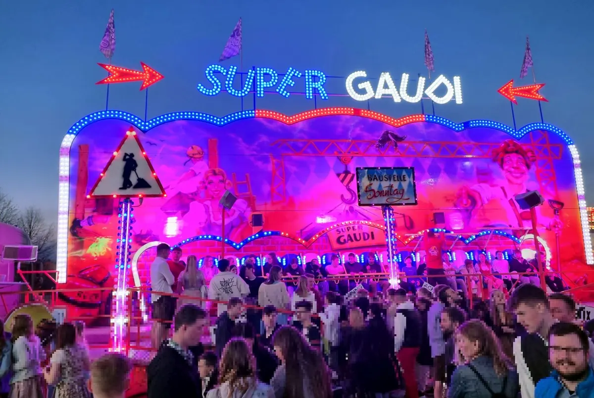 Super Gaudi (Sonntag)