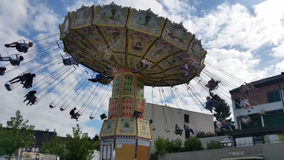 Wellenflug (Buchser, CH)