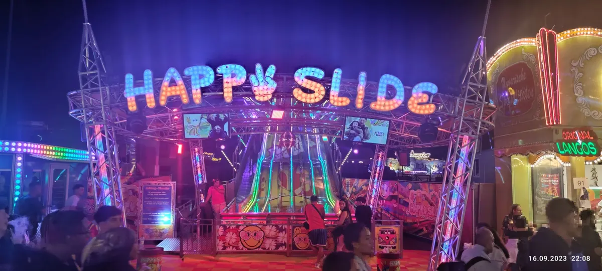 Happy Slide (Hayek)