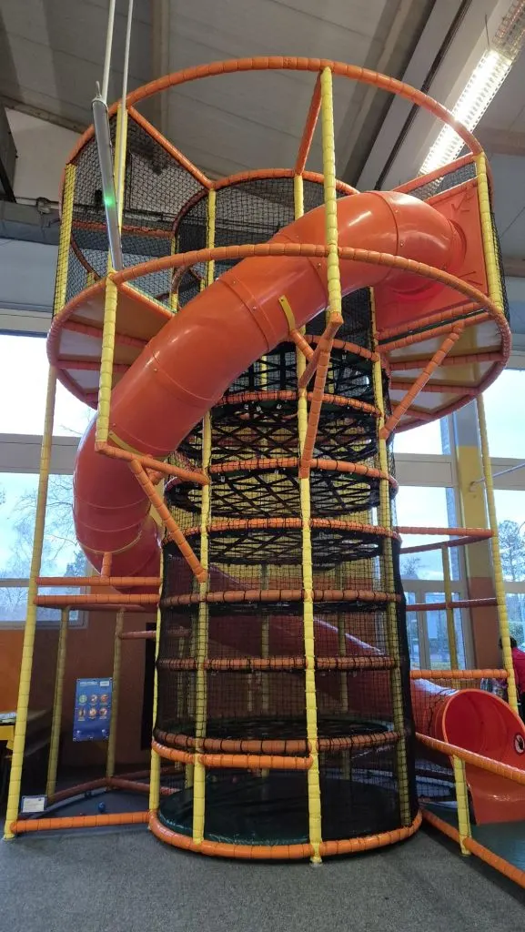 Donutrutsche und Spidertower