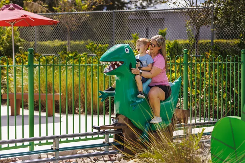 Grampy Rabbit' s Dinosaur Adventure