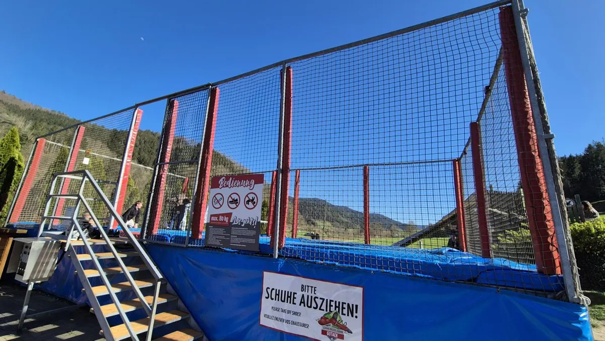 Trampoline