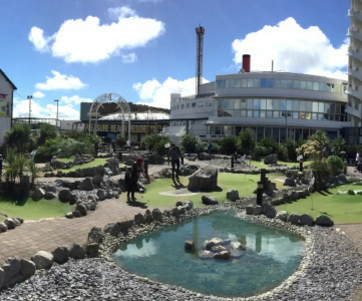 Adventure Golf