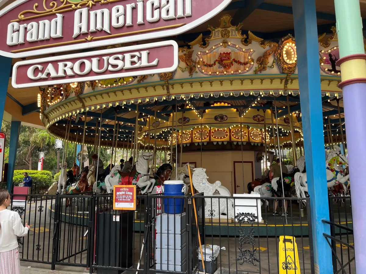 Grand American Carousel