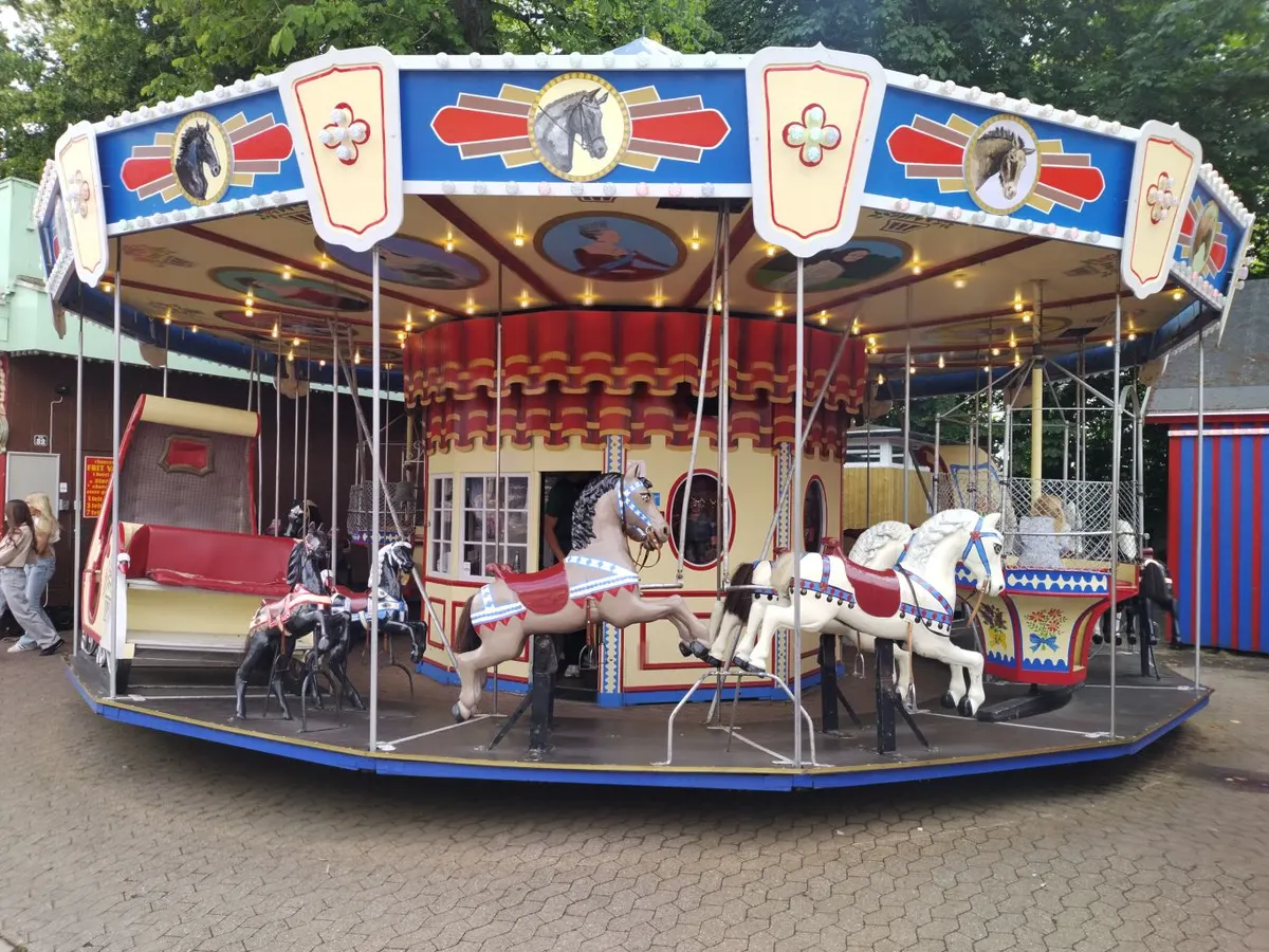 Hestekarrusellen