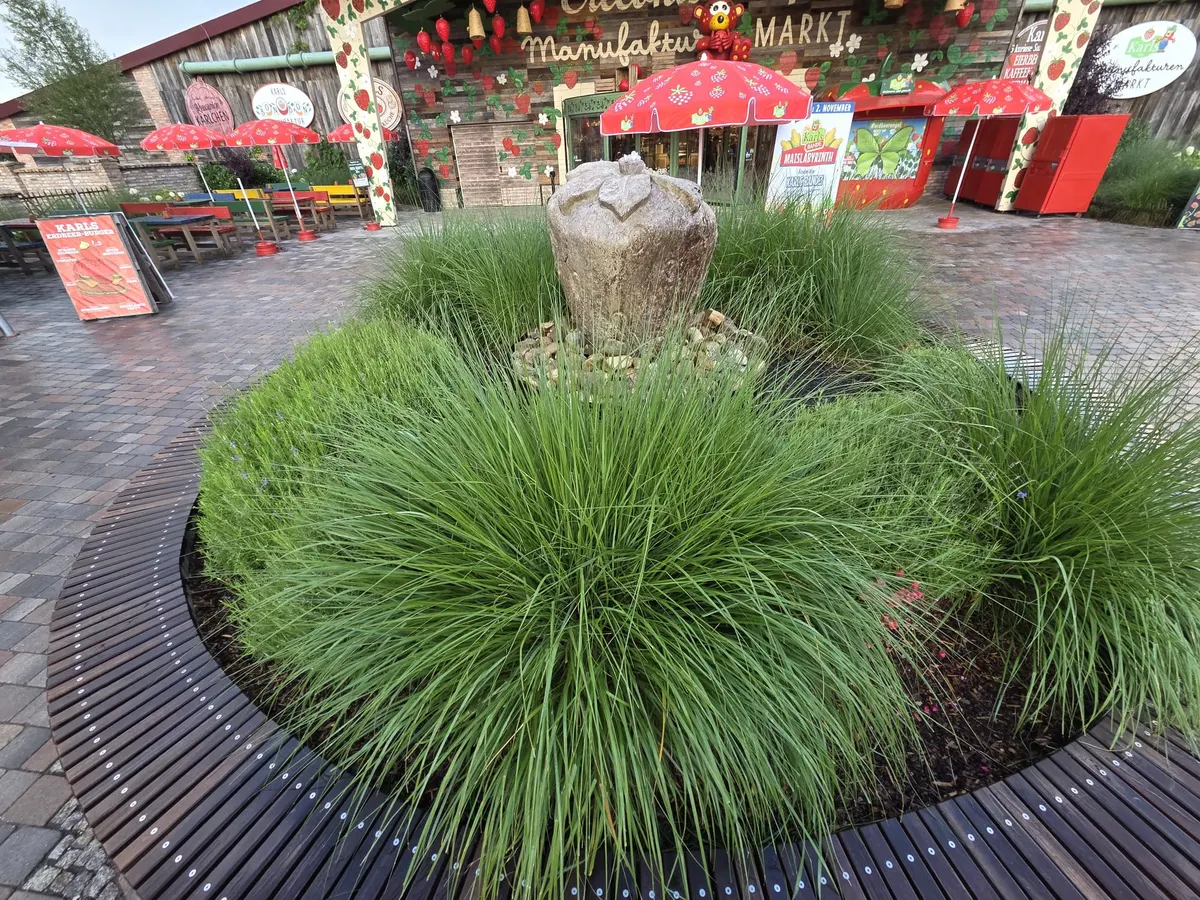 Erdbeer-Brunnen