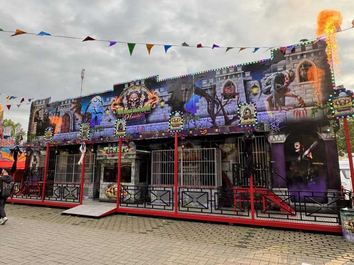 Haunted House (Weihs)