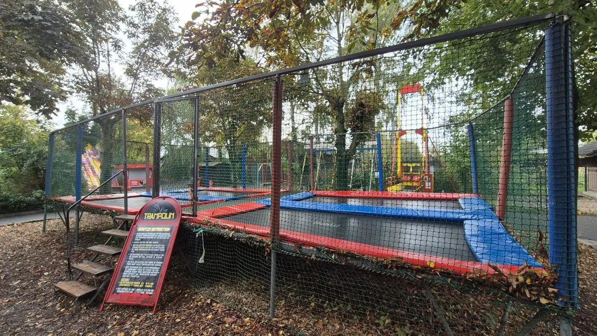 Trampoline